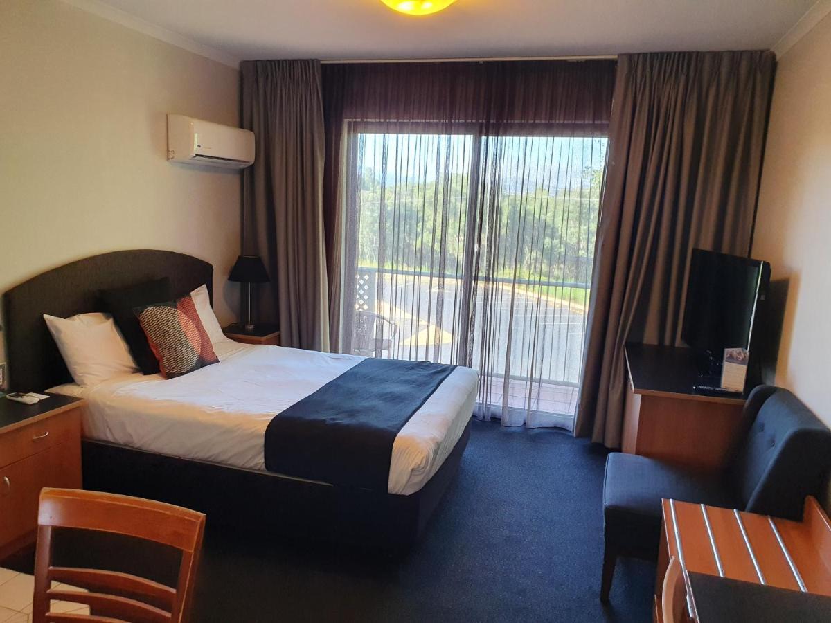 Alpha Hotel Canberra Camberra Exterior foto