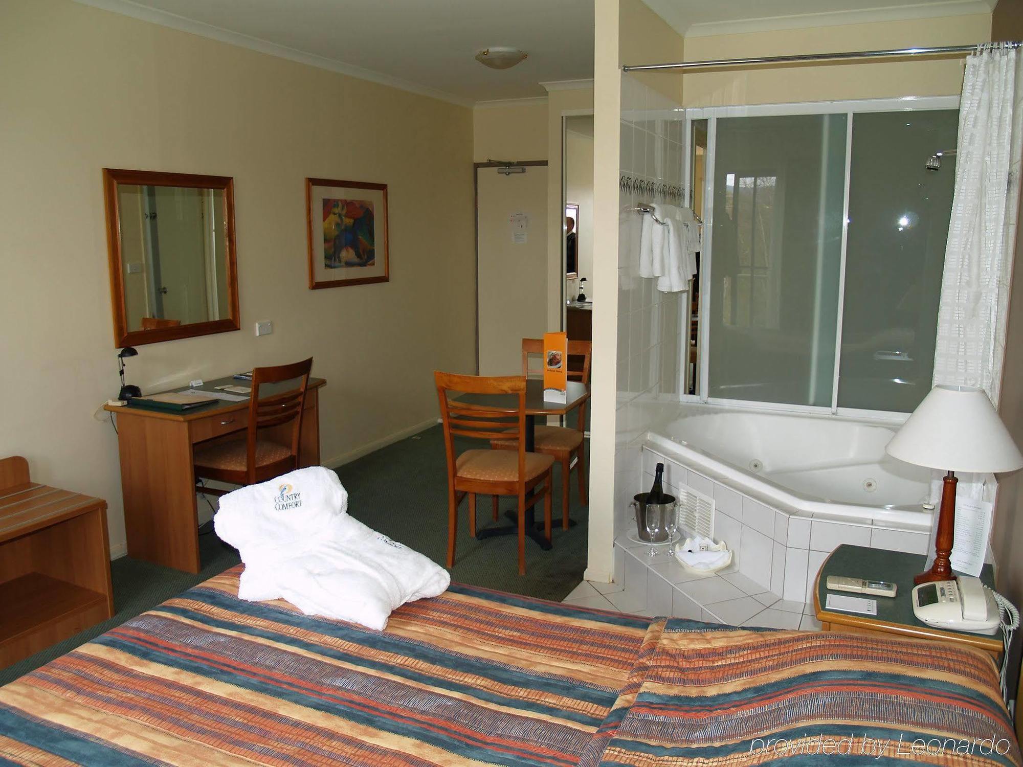 Alpha Hotel Canberra Camberra Exterior foto